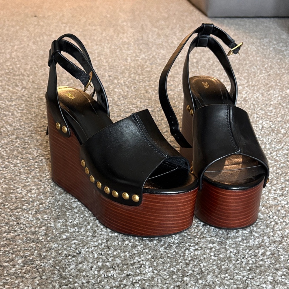Zara Black Leather Platform Wedge Sandals with Brown Wood-Effect Sole